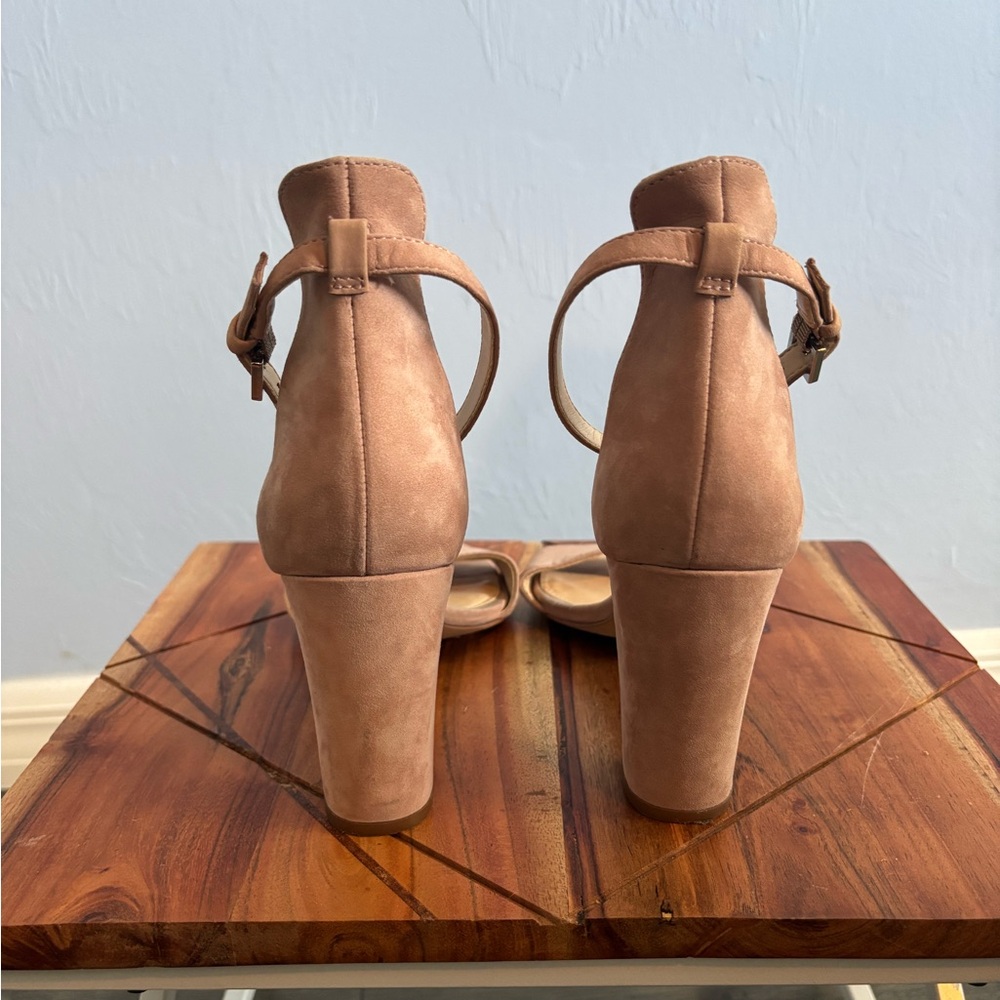 Vince Camuto Tan Block Heel Sandals - Picture 4 of 5